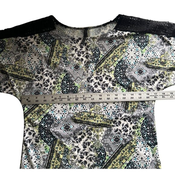 Bleeker & McDougal Womens Patterned Short Sleeve Top Lace Shoulder Design PS - Picture 6 of 7